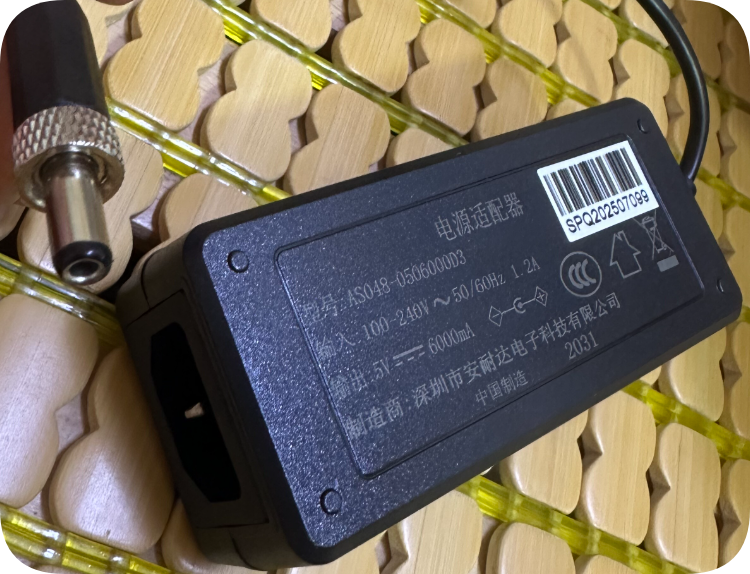 *Brand NEW*5V 6A threaded head with lock buckle 5.5*2.1mm socket line 30W power adapter 5.5*2.5 charger DSA-60